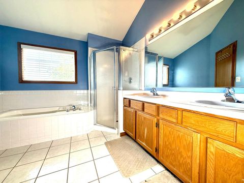 Tiny photo for 1537 Chatfield Court #1537, Roselle, IL 60172 (MLS # 12496637)