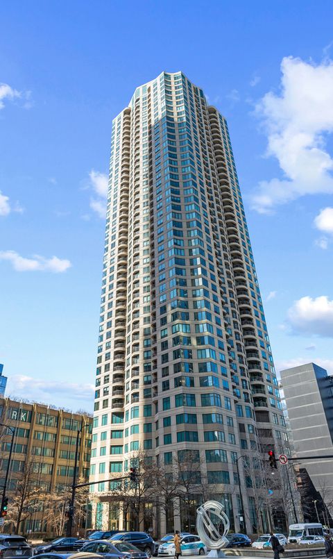 Photo of 400 N La Salle Drive #3412, Chicago, IL 60654 (MLS # 12595248)