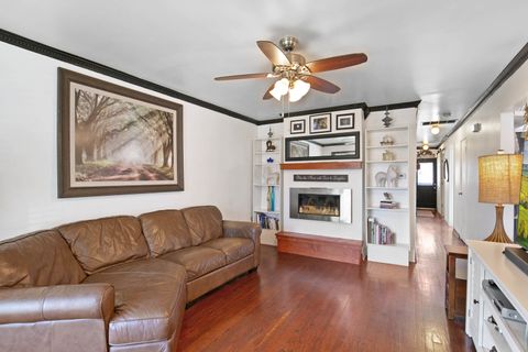 Tiny photo for 9515 S Peoria Street, Chicago, IL 60643 (MLS # 12498262)