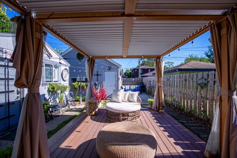 Tiny photo for 9515 S Peoria Street, Chicago, IL 60643 (MLS # 12498262)