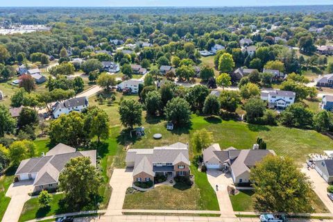 Tiny photo for 2919 E 44th Court, Davenport, IA 52807 (MLS # 100000346)