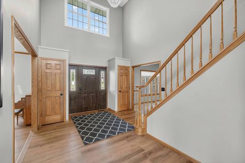 Tiny photo for 2919 E 44th Ct Court, Davenport, IA 52807 (MLS # 100000346)