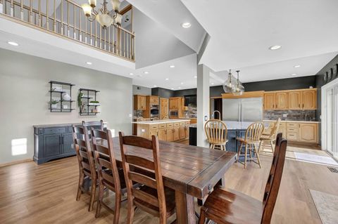 Tiny photo for 2919 E 44th Ct Court, Davenport, IA 52807 (MLS # 100000346)