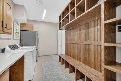 Tiny photo for 2919 E 44th Court, Davenport, IA 52807 (MLS # 100000346)