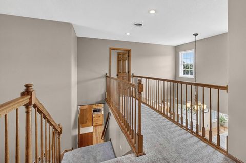 Tiny photo for 2919 E 44th Ct Court, Davenport, IA 52807 (MLS # 100000346)