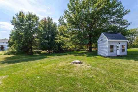 Tiny photo for 2919 E 44th Court, Davenport, IA 52807 (MLS # 100000346)