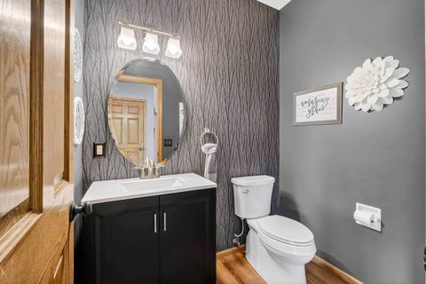 Tiny photo for 2919 E 44th Court, Davenport, IA 52807 (MLS # 100000346)