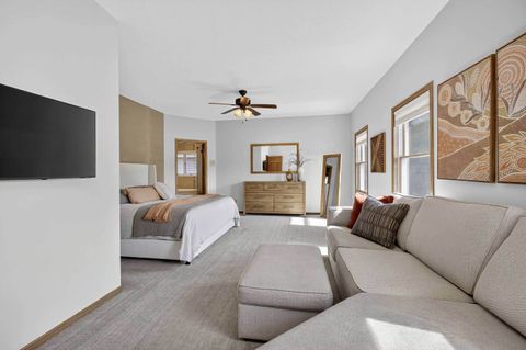 Tiny photo for 2919 E 44th Ct Court, Davenport, IA 52807 (MLS # 100000346)