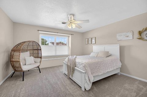 Tiny photo for 2919 E 44th Ct Court, Davenport, IA 52807 (MLS # 100000346)