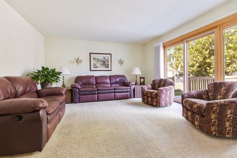 Tiny photo for 522 Edgewood Lane, Elk Grove Village, IL 60007 (MLS # 12523570)