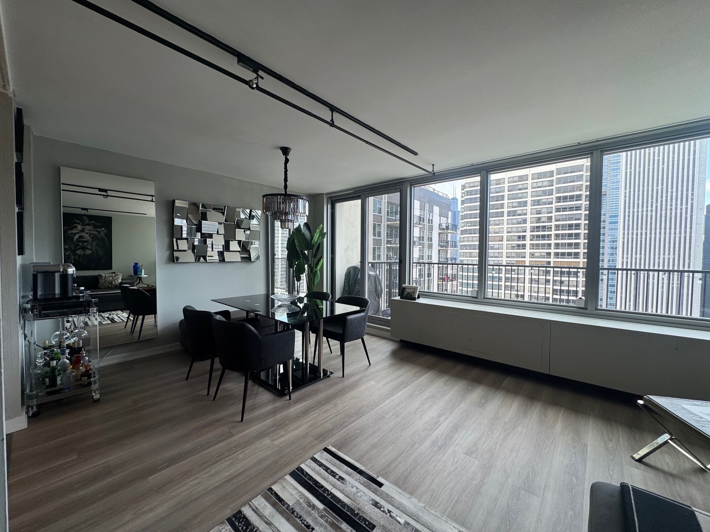 400 E Randolph Street 3726