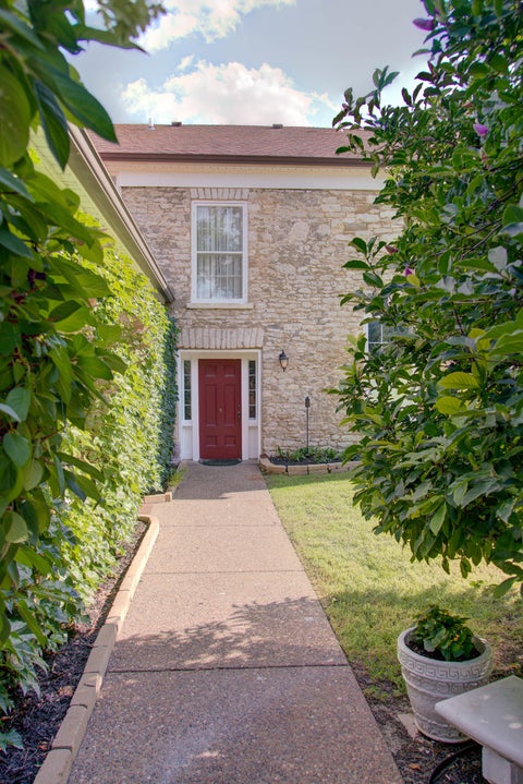 Tiny photo for 224 E 6th Street, Davenport, IA 52803 (MLS # 12741387)