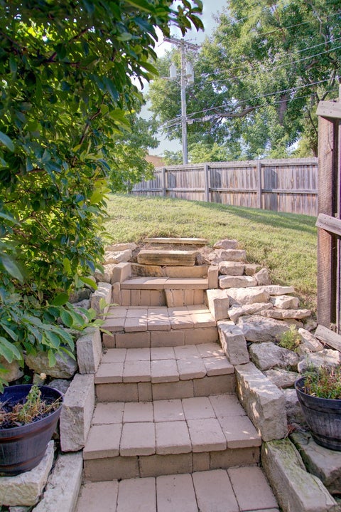 Tiny photo for 224 E 6th Street, Davenport, IA 52803 (MLS # 12741387)
