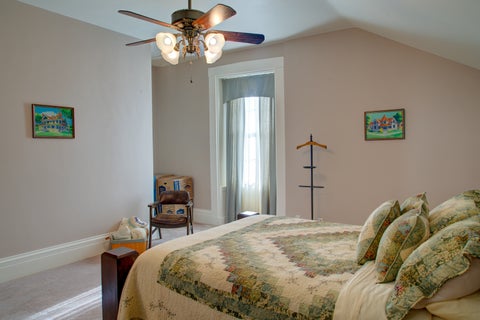 Tiny photo for 224 E 6th Street, Davenport, IA 52803 (MLS # 12741387)