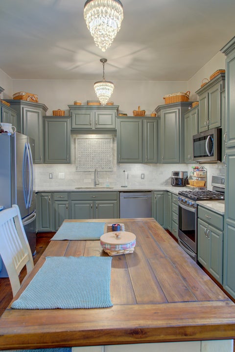 Tiny photo for 224 E 6th Street, Davenport, IA 52803 (MLS # 12741387)
