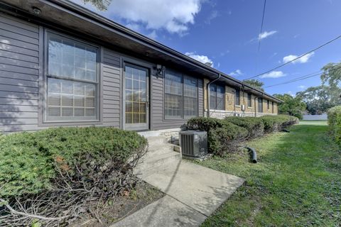 Tiny photo for 17706 Wentworth Avenue, Lansing, IL 60438 (MLS # 12500446)