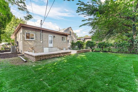Tiny photo for 1810 SOUTH Boulevard, Evanston, IL 60202 (MLS # 12497111)
