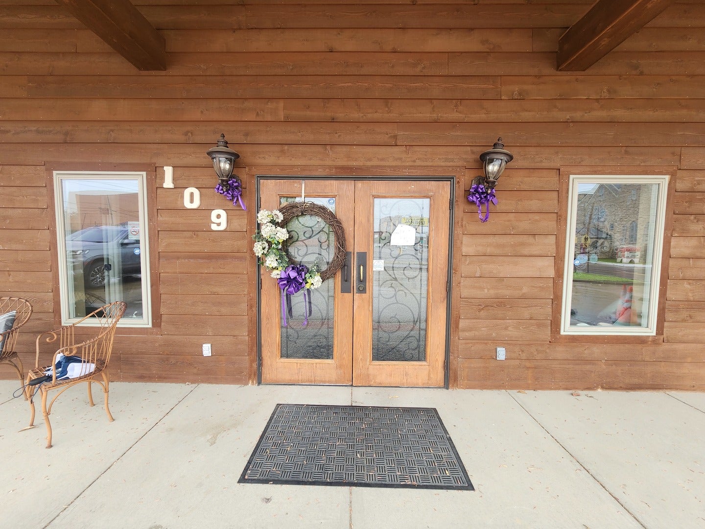 109 W Poplar Street