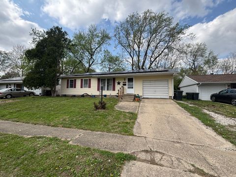 Photo of 1802 E Michigan Avenue, Urbana, IL 61802 (MLS # 12625417)