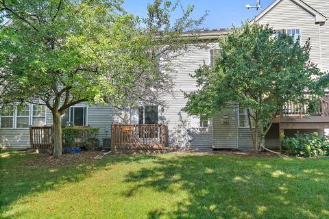 Tiny photo for 1823 Kelberg Avenue, Hoffman Estates, IL 60192 (MLS # 12491207)