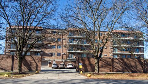 Photo of 2320 N Nordica Avenue #411, Chicago, IL 60707 (MLS # 12545804)