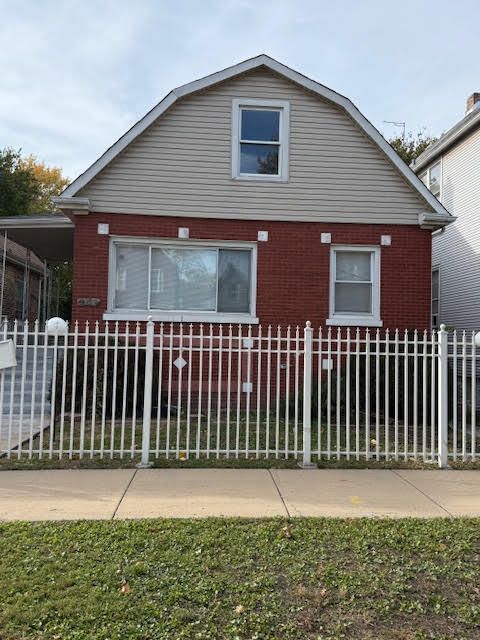 Photo of 9318 S Manistee Avenue, Chicago, IL 60617 (MLS # 12521192)