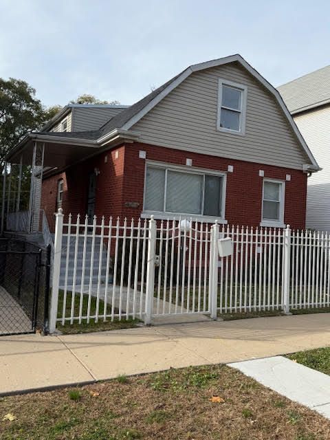 Tiny photo for 9318 S Manistee Avenue, Chicago, IL 60617 (MLS # 12521192)