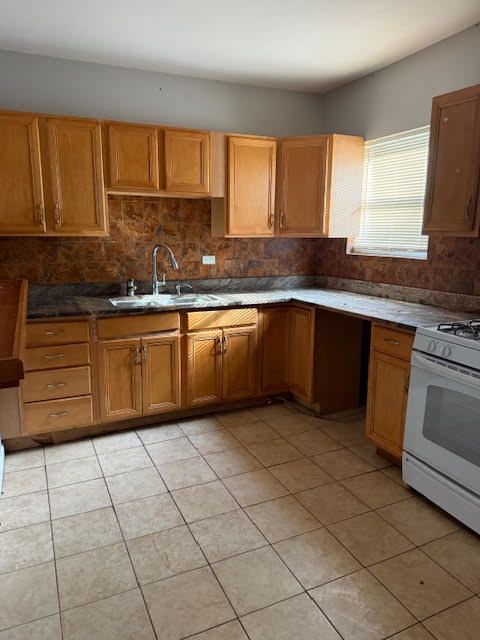 Tiny photo for 9318 S Manistee Avenue, Chicago, IL 60617 (MLS # 12521192)