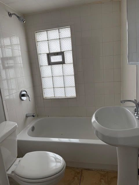 Tiny photo for 9318 S Manistee Avenue, Chicago, IL 60617 (MLS # 12521192)