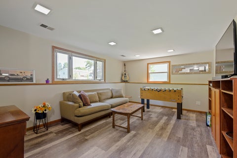 Tiny photo for 1120 Concord Lane, Hoffman Estates, IL 60192 (MLS # 12724107)