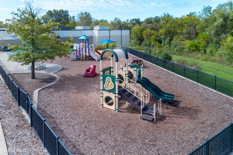Tiny photo for 1120 Concord Lane, Hoffman Estates, IL 60192 (MLS # 12724107)