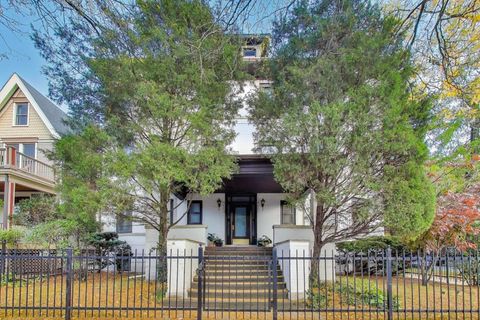 4501 N Ashland Avenue 1S Chicago IL 60640