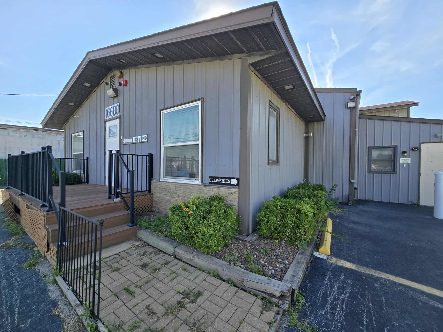 16600 Crawford Avenue