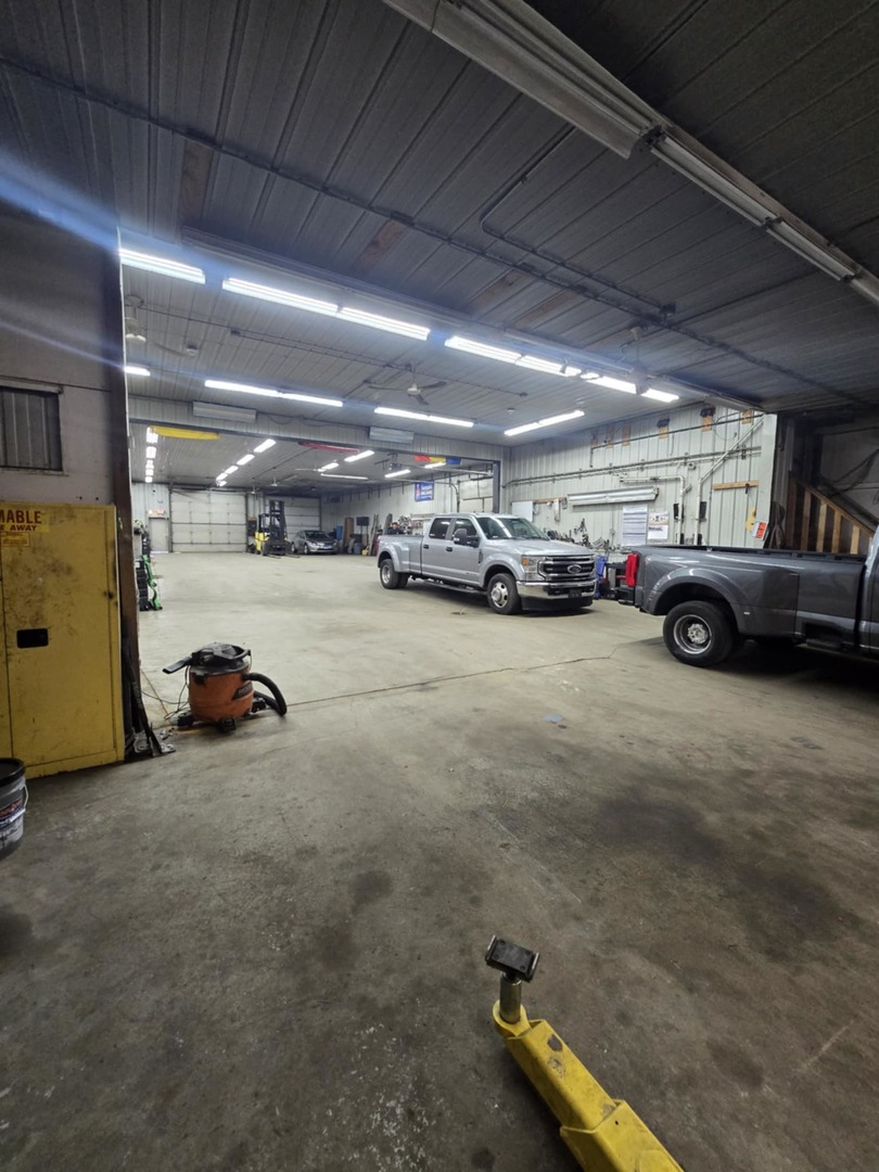 16600 Crawford Avenue