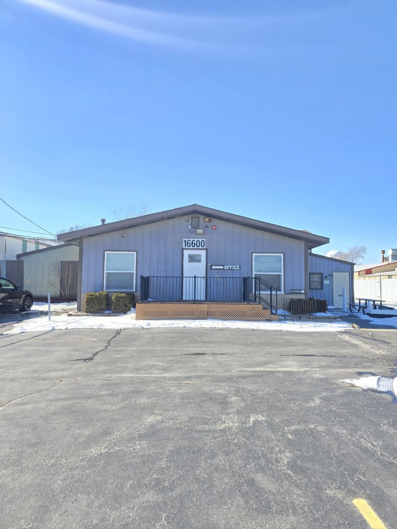 16600 Crawford Avenue