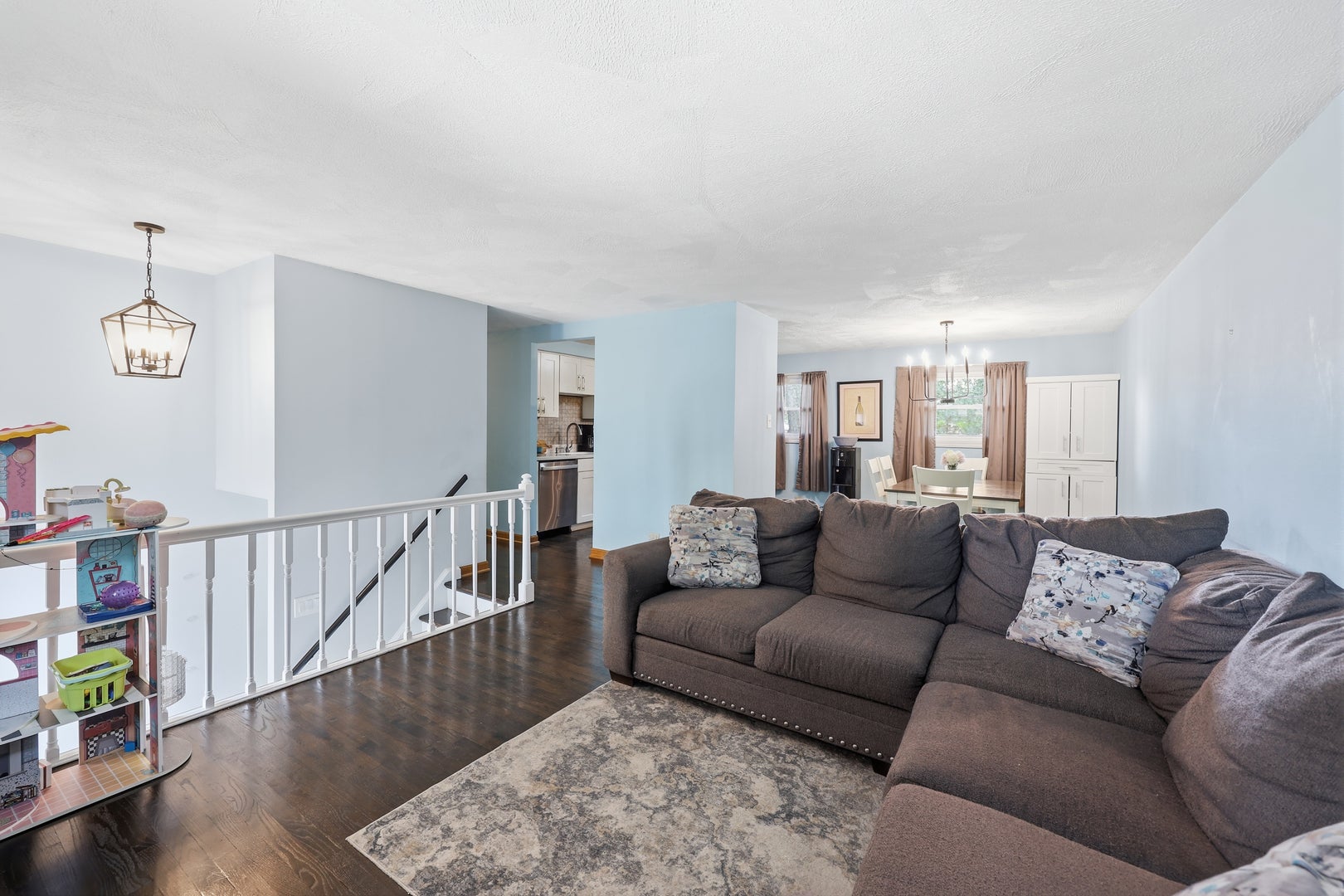 1419 Hampton Lane