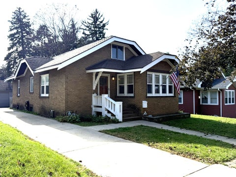 Tiny photo for 2337 17th Avenue, Rockford, IL 61104 (MLS # 12791969)