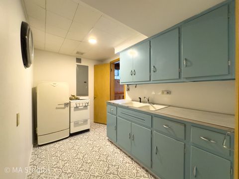 Tiny photo for 8636 40th Street, Lyons, IL 60534 (MLS # 12506127)