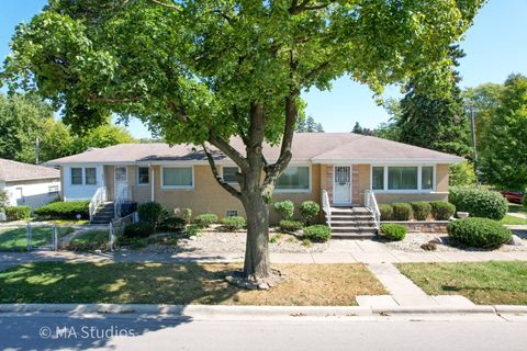 Tiny photo for 8636 40th Street, Lyons, IL 60534 (MLS # 12506127)