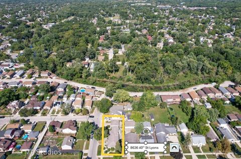 Tiny photo for 8636 40th Street, Lyons, IL 60534 (MLS # 12506127)