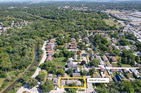 Tiny photo for 8636 40th Street, Lyons, IL 60534 (MLS # 12506127)