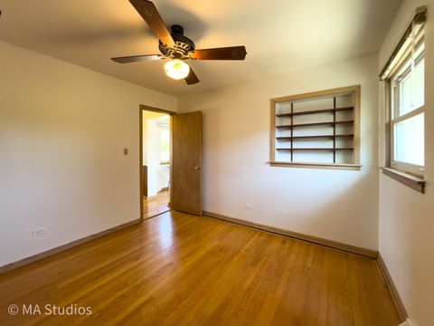 Tiny photo for 8636 40th Street, Lyons, IL 60534 (MLS # 12506127)