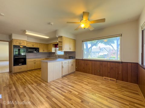 Tiny photo for 8636 40th Street, Lyons, IL 60534 (MLS # 12506127)