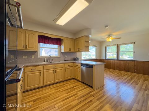 Tiny photo for 8636 40th Street, Lyons, IL 60534 (MLS # 12506127)