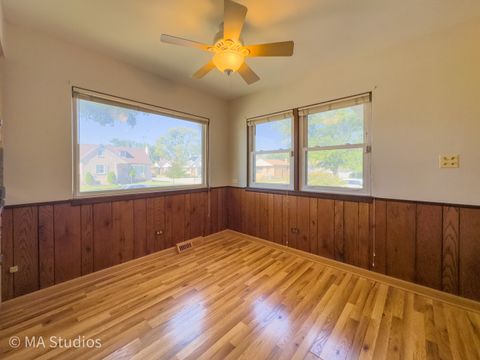 Tiny photo for 8636 40th Street, Lyons, IL 60534 (MLS # 12506127)