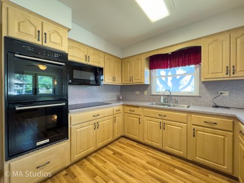 Tiny photo for 8636 40th Street, Lyons, IL 60534 (MLS # 12506127)