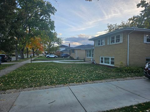 Tiny photo for 614 Forest Road, La Grange Park, IL 60526 (MLS # 12527757)