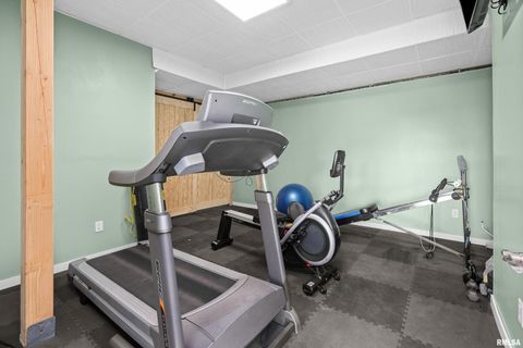 Tiny photo for 1335 N UTAH Avenue, Davenport, IA 52804 (MLS # 12623568)