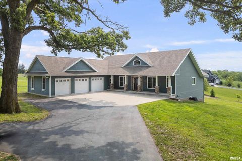 Photo of 1335 N UTAH Avenue, Davenport, IA 52804 (MLS # 12623568)