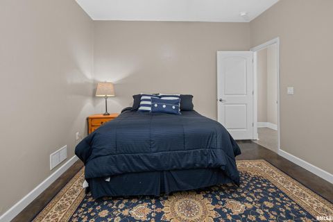 Tiny photo for 1335 N UTAH Avenue, Davenport, IA 52804 (MLS # 12623568)